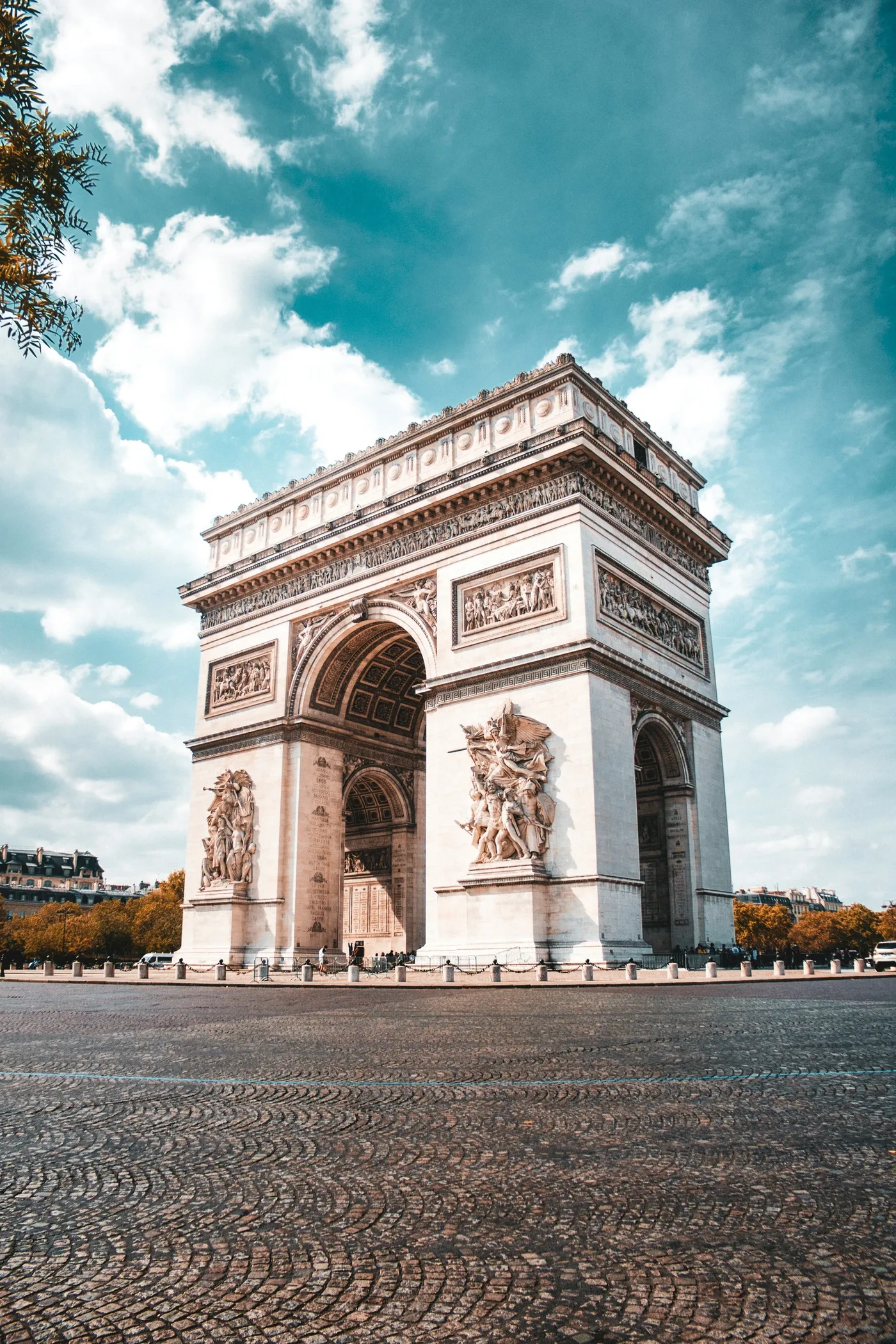 El Arco del Triunfo, en la plaza Charles-de-Gaulle de París